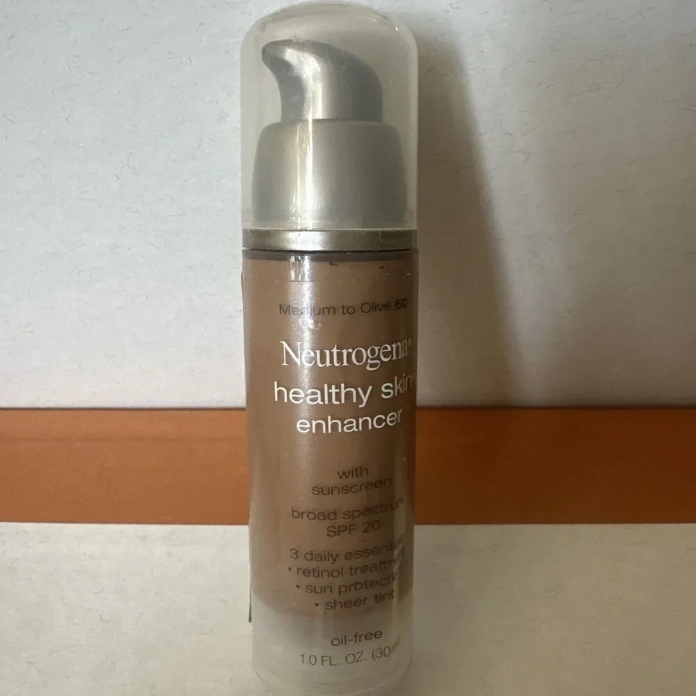 Neutrogena Healthy Skin Enhancer 60 Medium To Olive SPF 20 Retinol Sheer Tint